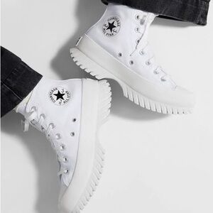 Womens Converse Chuck Taylor All Star Hi Lugged Sneaker - White